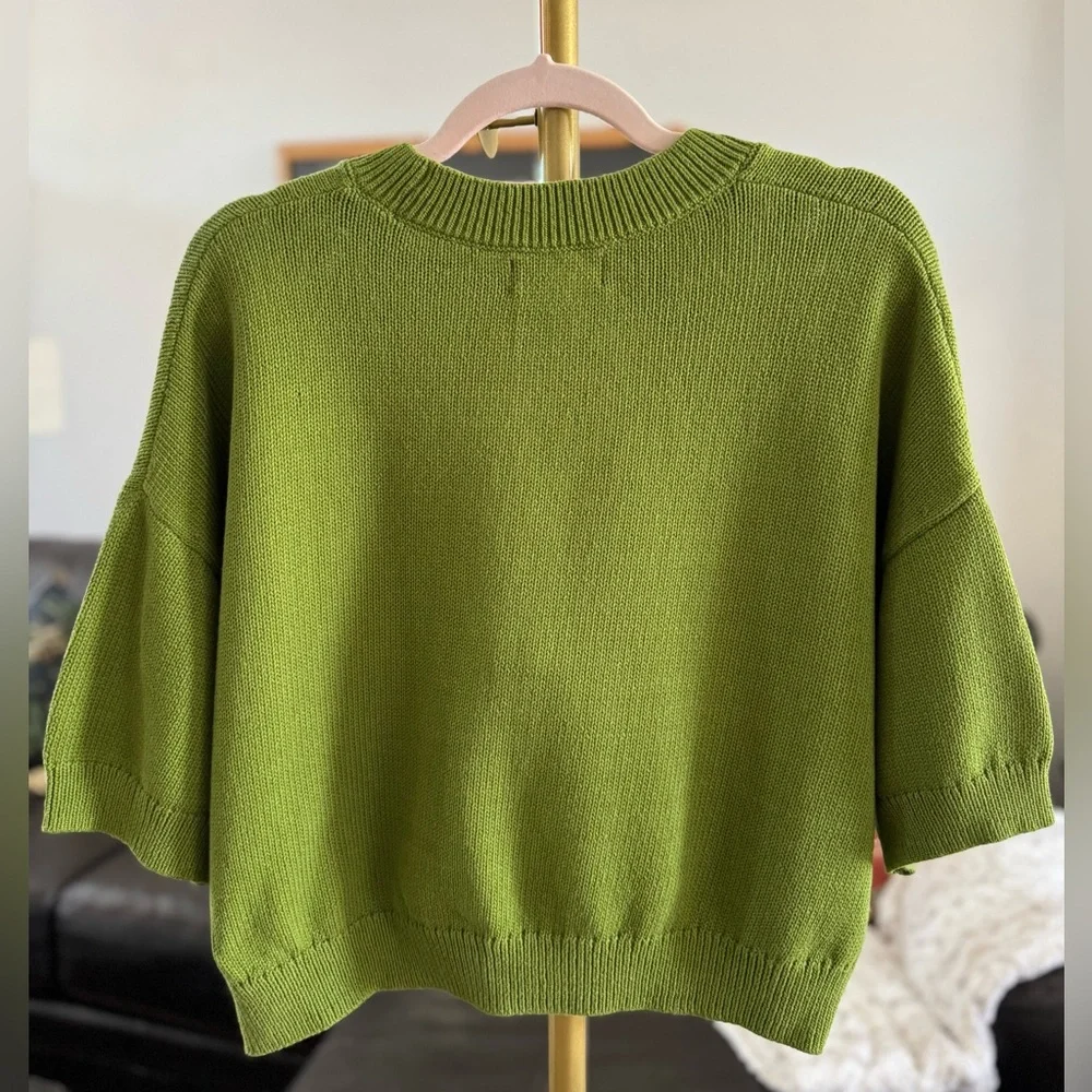 Banana Republic Crewneck Elbow Sleeve Sweater / Grass Green / Size Large - Picture 2 of 4